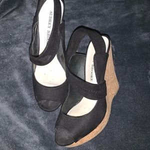 Black Wedges